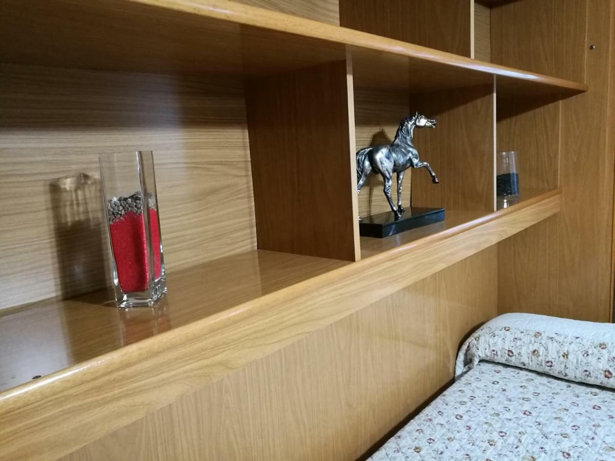 Ferienwohnung Sleepin Triana Sevilla Exterior foto