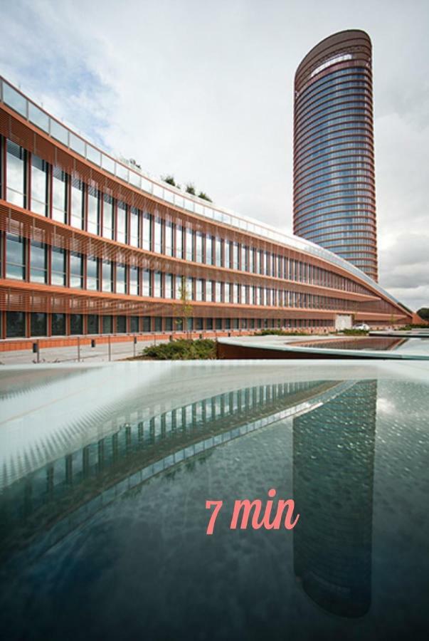 Ferienwohnung Sleepin Triana Sevilla Exterior foto